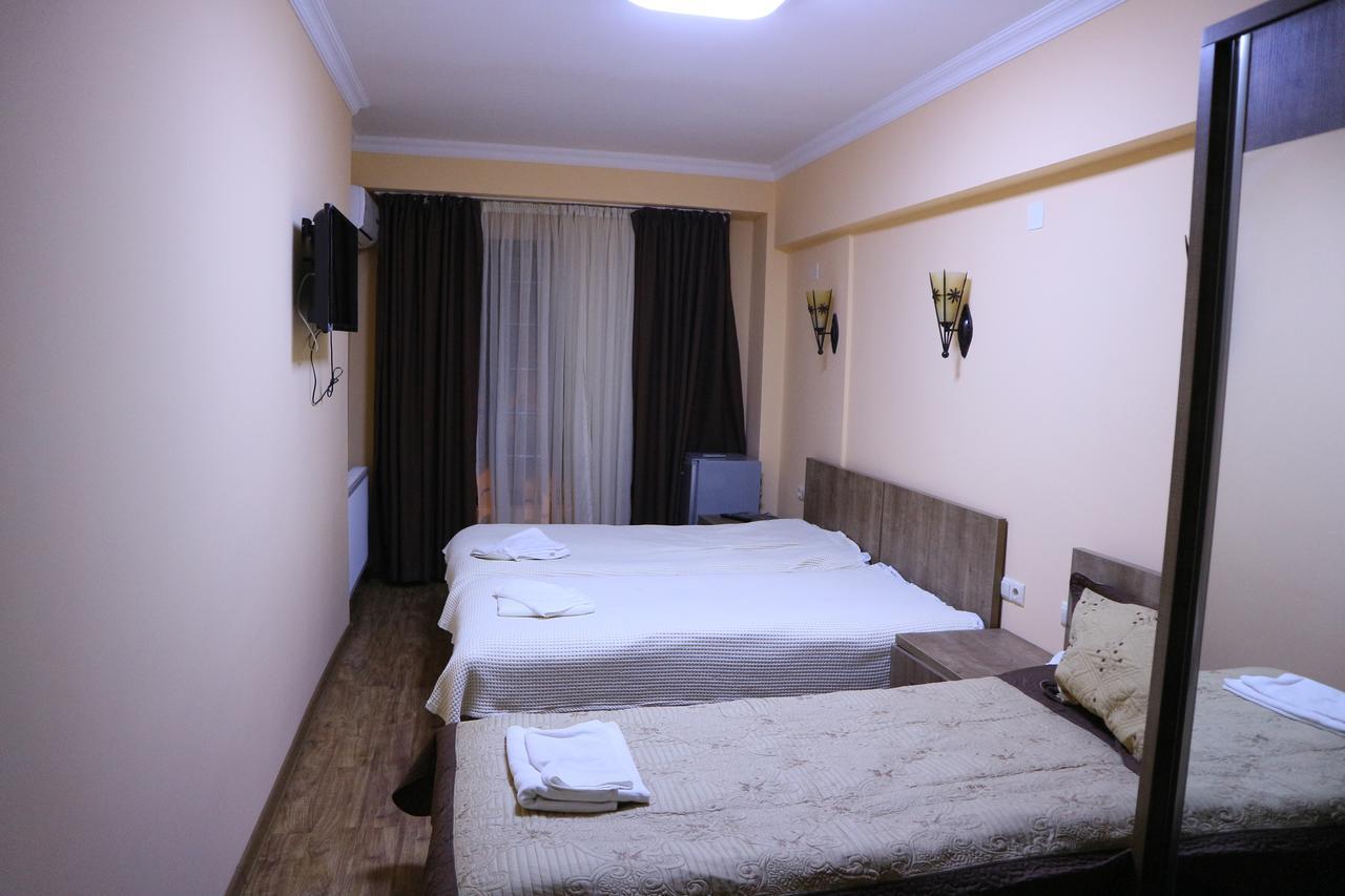 Batusihotel Batumi Exterior foto