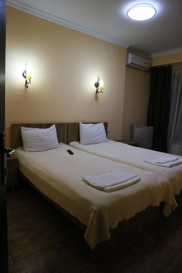 Batusihotel Batumi Exterior foto