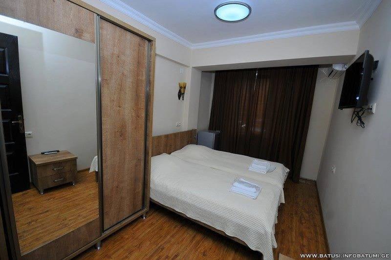 Batusihotel Batumi Exterior foto